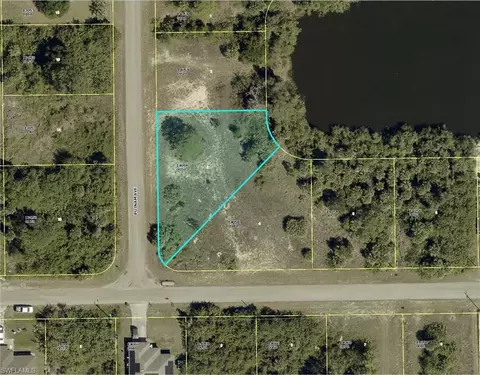 427 Putnam Ave, Lehigh Acres, FL 33974