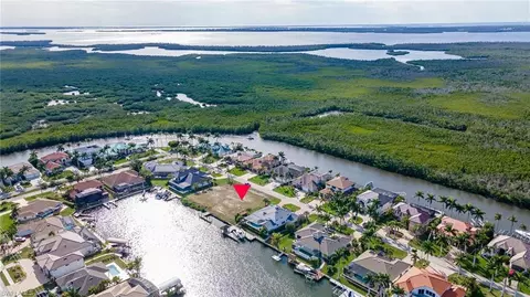 5413 SW 28th Pl, Cape Coral, FL 33914