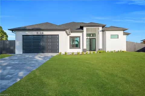 2129 NE 16th Pl, Cape Coral, FL 33909