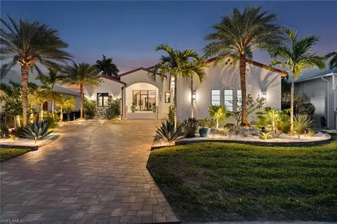 5661 Riverside Dr, Cape Coral, FL 33904