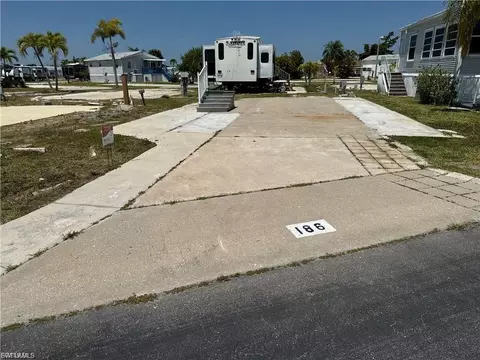 19681 Summerlin Apt 186 Rd, Fort Myers, FL 33908