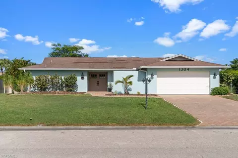 1384 Burgundy Dr, Fort Myers, FL 33919