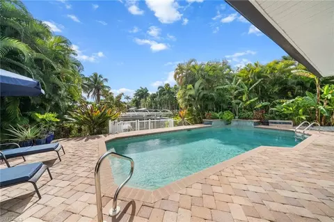 1030 Aqua Ln, Fort Myers, FL 33919
