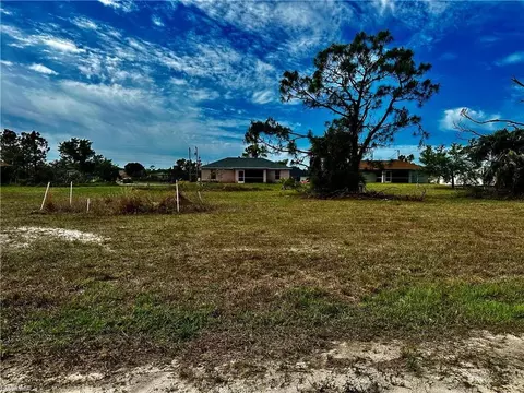 2212 NE 35th St, Cape Coral, FL 33909