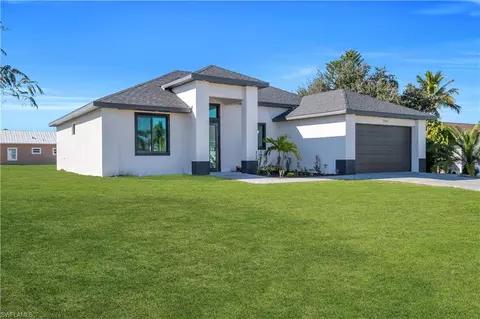 2208 NE 9th Ave, Cape Coral, FL 33909