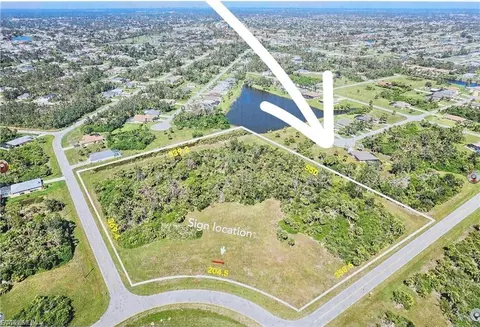 105 Island Ct, Rotonda West, FL 33947