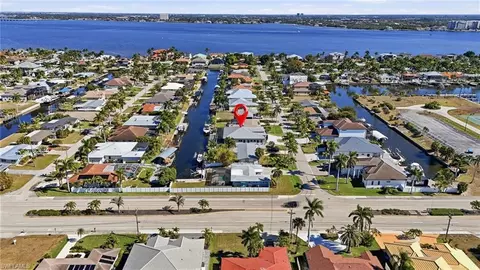1109 Lenox Ct, Cape Coral, FL 33904