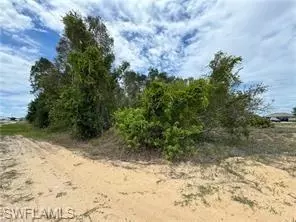 85 Milwaukee Blvd, Lehigh Acres, FL 33974