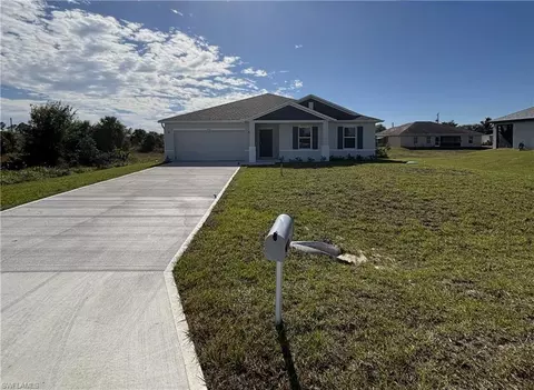 3919 22nd St W, Lehigh Acres, FL 33971