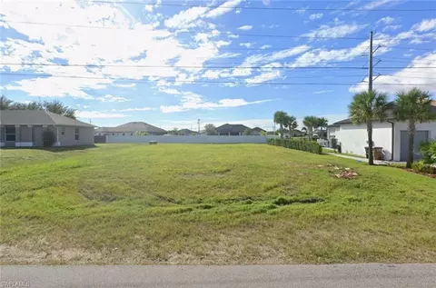 302 SW 24th Ave, Cape Coral, FL 33991