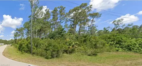 209 Woodburn Dr, Lehigh Acres, FL 33972