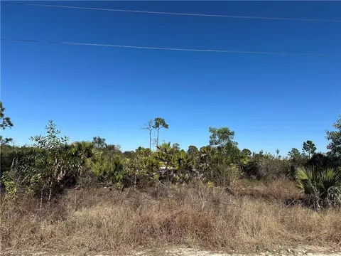 7896 1st Pl, Labelle, FL 33935 photo 2