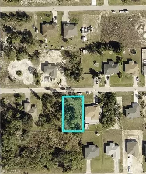 2511 39th St SW, Lehigh Acres, FL 33976