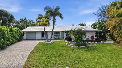 1806 Ibis Ln E, Sanibel, FL 33957