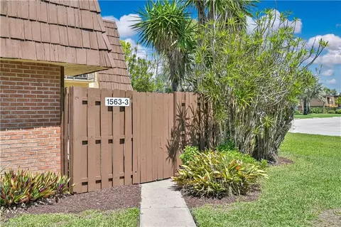 1563 Park Meadows Dr #3, Fort Myers, FL 33907