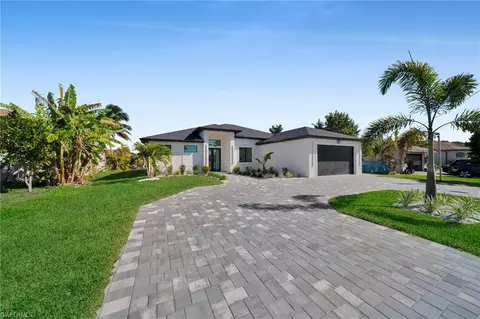 107 SE 16th Pl, Cape Coral, FL 33990