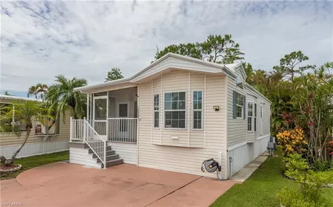 10937 Ground Dove Cir, Estero, FL 33928