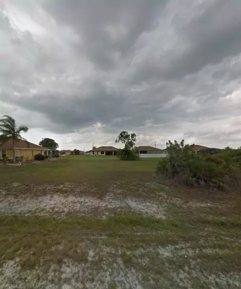2223 Embers Pkwy W, Cape Coral, FL 33993