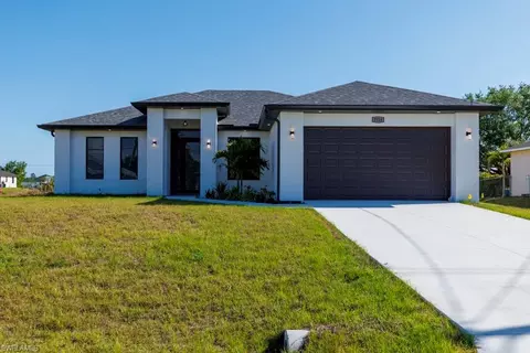 2124 NE 28th St, Cape Coral, FL 33909
