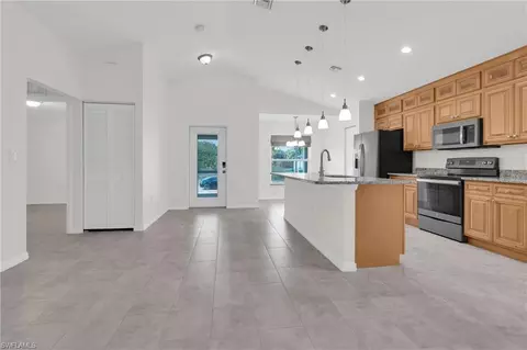 2011 Granada Rd, Labelle, FL 33935 photo 8