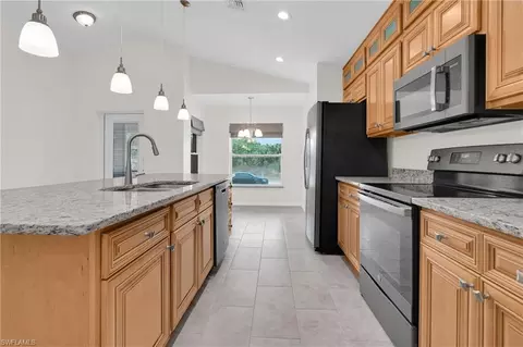 2011 Granada Rd, Labelle, FL 33935 photo 9