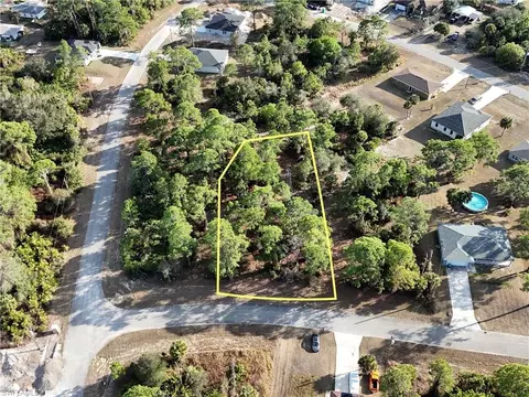 5010 Squaw Ln, Labelle, FL 33935
