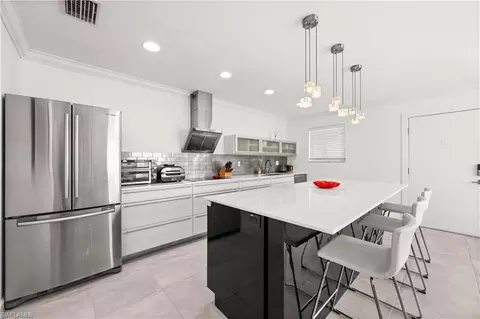 766 Central Ave #301, Naples, FL 34102