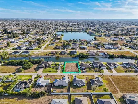 322 NE 20th St, Cape Coral, FL 33909