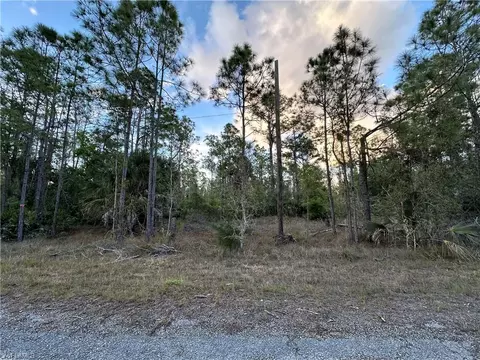 302 Spokane Ave, Lehigh Acres, FL 33972