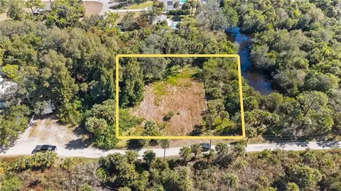 16920 Pelican Way, North Fort Myers, FL 33917