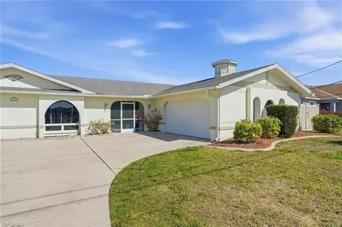 703 SE 7th St #2, Cape Coral, FL 33990
