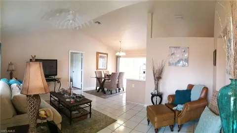 162 SE 18th Ter, Cape Coral, FL 33990