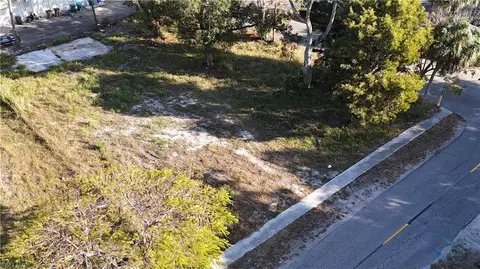 76 Alameda Ave, Fort Myers, FL 33905