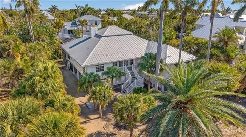 556 Sea Oats Dr, Sanibel, FL 33957