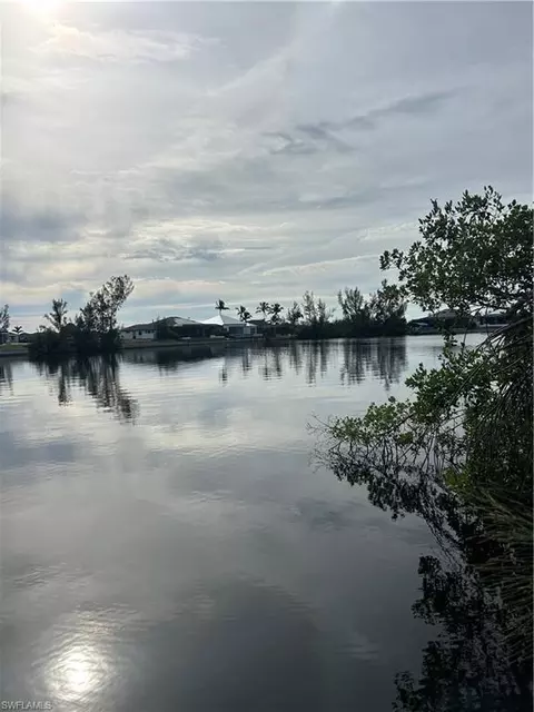 2319 NW 44th Pl, Cape Coral, FL 33993