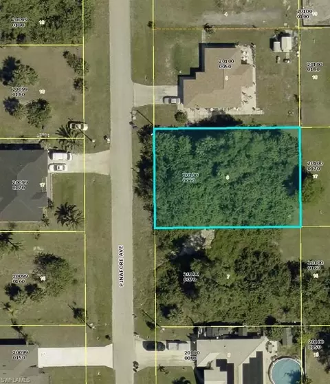425 Pinafore Ave, Lehigh Acres, FL 33974