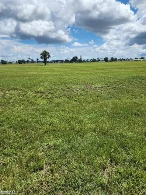 2020 NE 17th Ter, Cape Coral, FL 33909