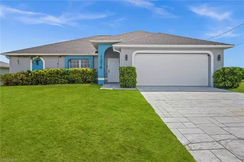 1214 SW Santa Barbara Pl, Cape Coral, FL 33991