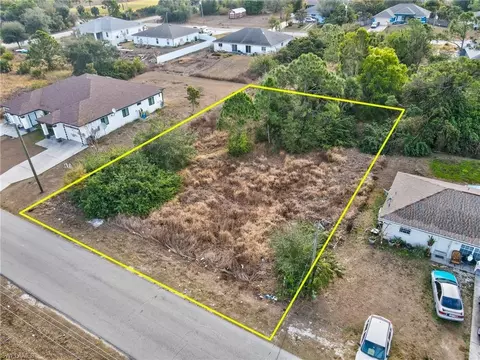 2229-2231 Fairway Dr, Lehigh Acres, FL 33973