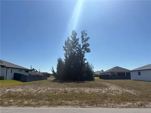 3710 Ceitus Pkwy, Cape Coral, FL 33991
