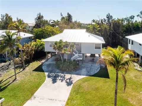 7947 Gabion Ct, Bokeelia, FL 33922