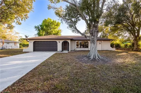 134 Gibson St, Fort Myers, FL 33905