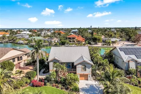 1126 Harbour Cottage Ct, Sanibel, FL 33957