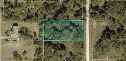 1817 Scott Ave, Lehigh Acres, FL 33972