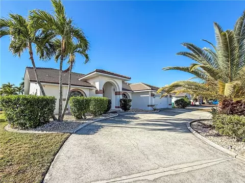 2030 SE 6th Ln, Cape Coral, FL 33990