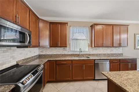 Kitchen - 16091 Mistflower Dr, Alva, FL 33920 photo 3 of 3