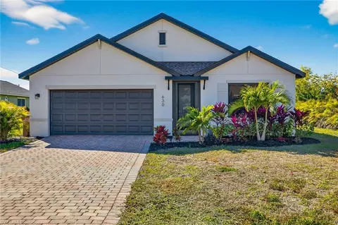 630 SW 11th Pl, Cape Coral, FL 33991