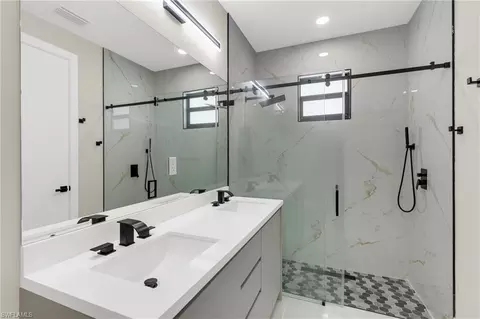 Bath - 545 Chalet Ave S, Lehigh Acres, FL 33974 photo 3 of 4