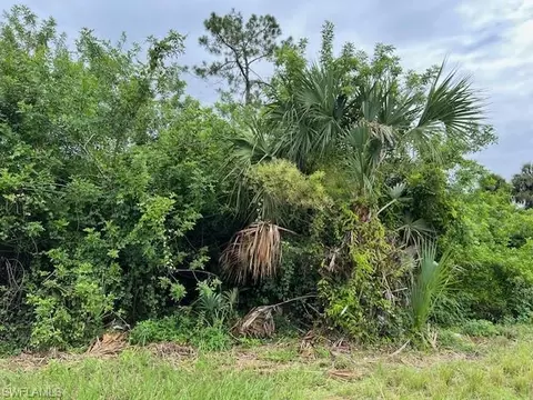 619 Clancy St E, Lehigh Acres, FL 33974