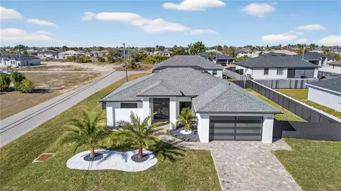 1322 NE 6th Pl, Cape Coral, FL 33909